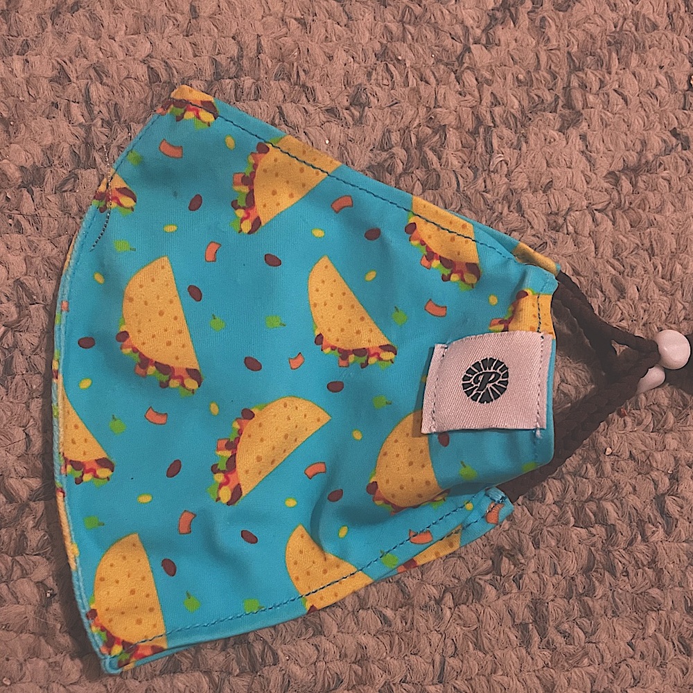 Various Pomchies Masks with adjustable ends - Picture 2 of 10